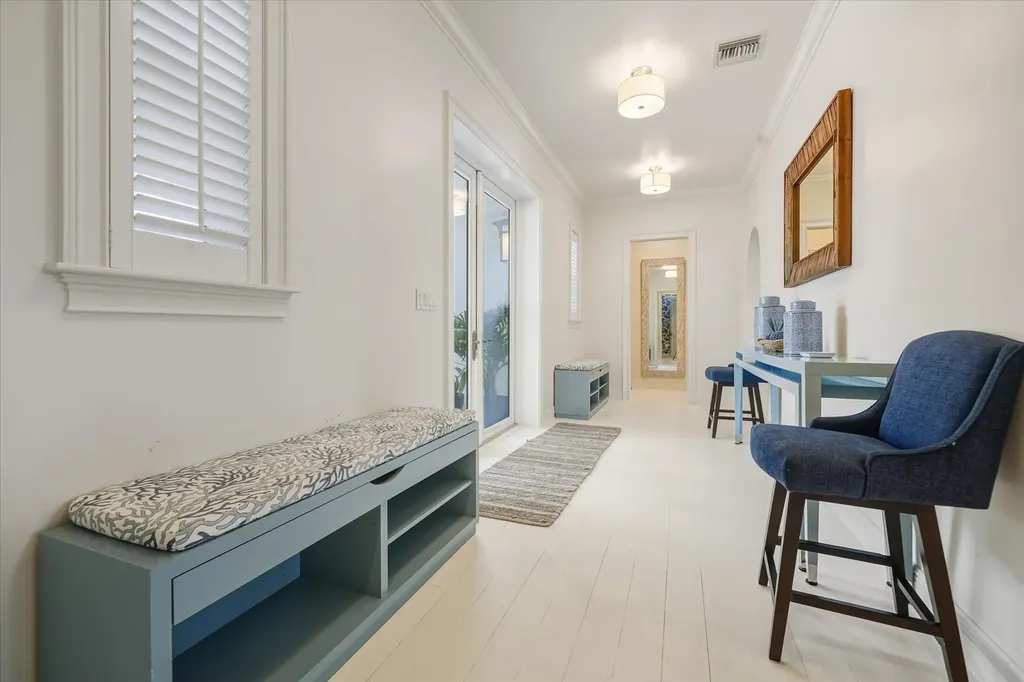 5 Charleston New Providence Paradise Island BS