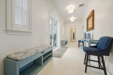 5 Charleston New Providence Paradise Island BS