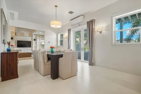 5 Charleston New Providence Paradise Island BS