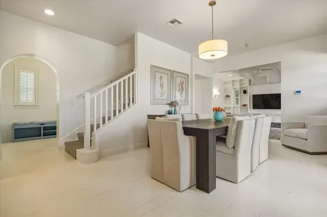 5 Charleston New Providence Paradise Island BS