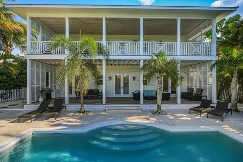 5 Charleston New Providence Paradise Island BS