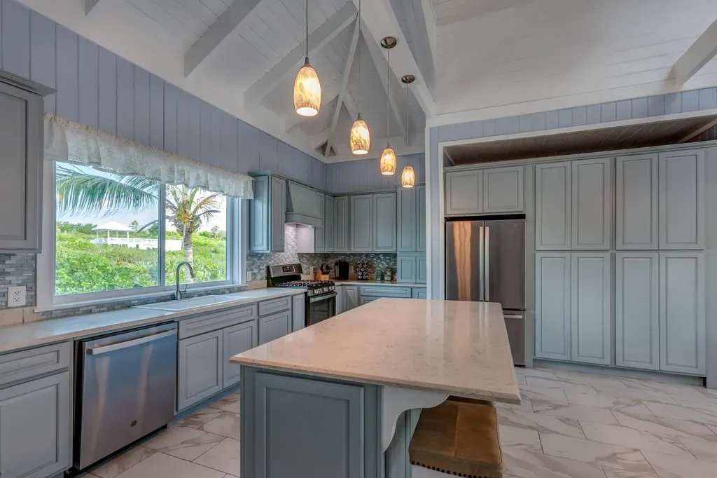 Blue Summer Abaco BS