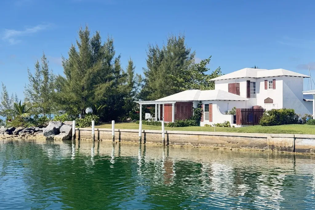 Orange House. Abaco BS