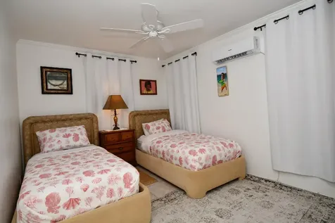 Orange House. Abaco BS