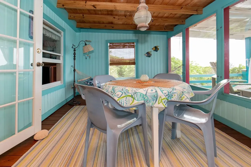 Surfers Cottage Eleuthera BS
