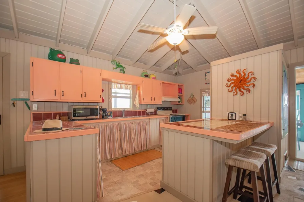 Surfers Cottage Eleuthera BS