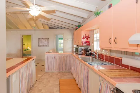 Surfers Cottage Eleuthera BS