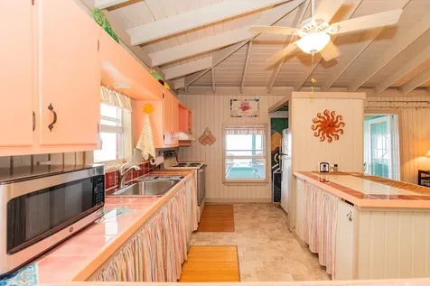 Surfers Cottage Eleuthera BS