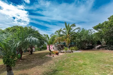 Surfers Cottage Eleuthera BS