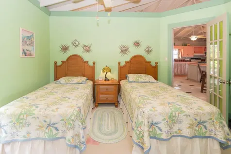 Surfers Cottage Eleuthera BS