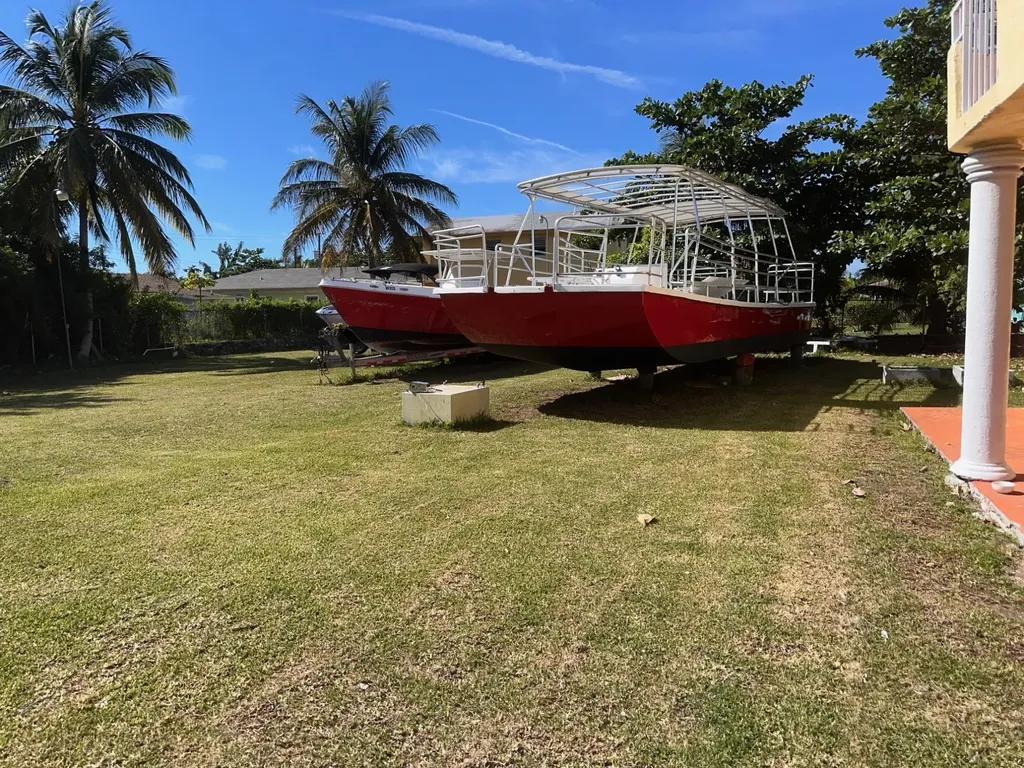 Out East 11-unit Apartment Complex New Providence Paradise Island BS