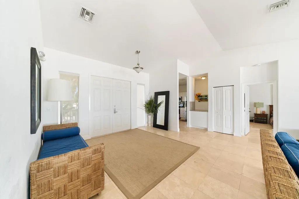 305 Bimini Bay 305 Bimini BS