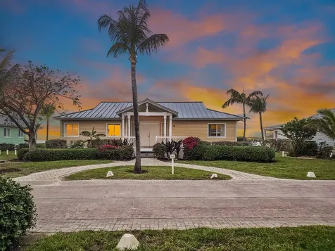 305 Bimini Bay 305 Bimini BS