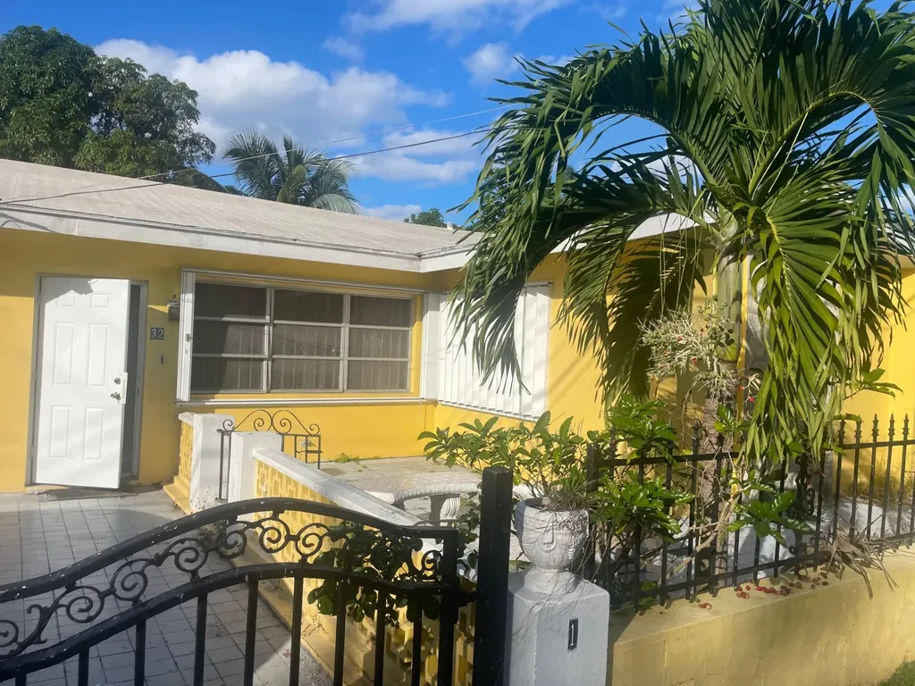 Tonique Darling Highway New Providence Paradise Island BS