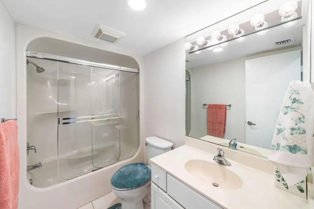 Bell Channel Club C-10 Grand Bahama Freeport BS