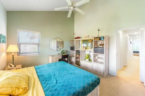 Bell Channel Club C-10 Grand Bahama Freeport BS