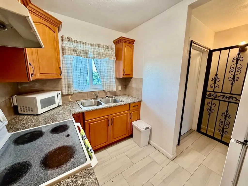 Cove House Condo Grand Bahama Freeport BS