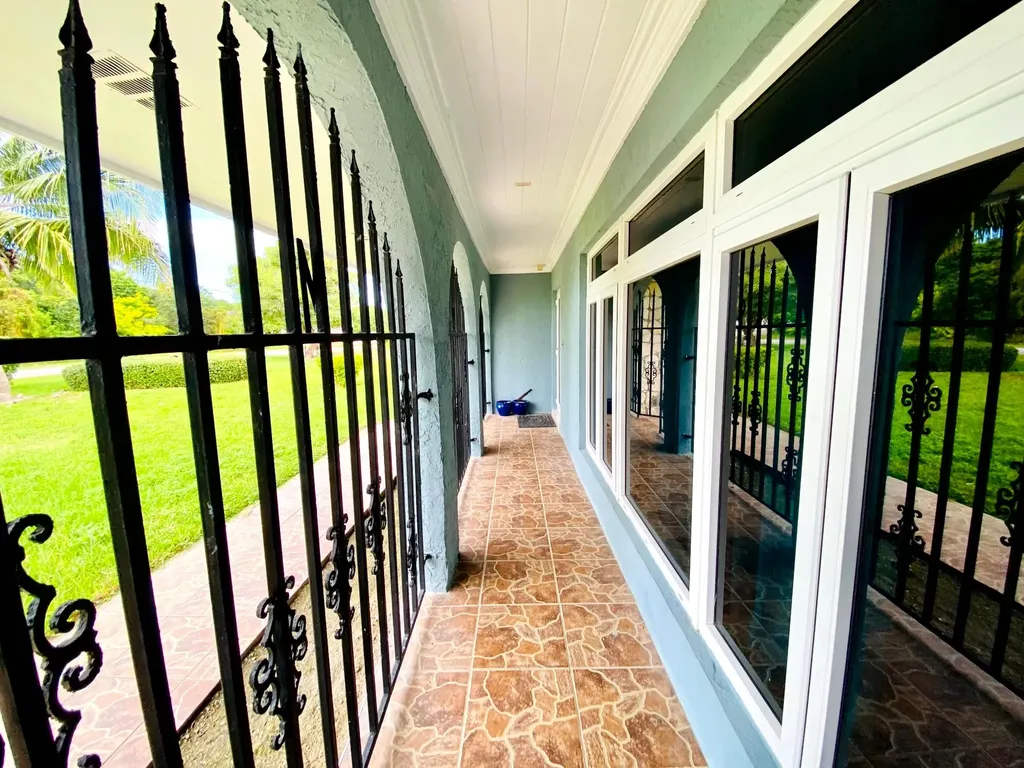 Crow's Nest Cove 5 Grand Bahama Freeport BS