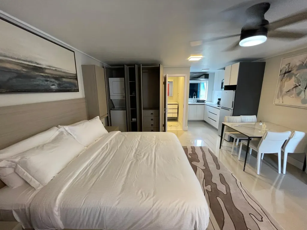 West Bay Street New Providence Paradise Island BS