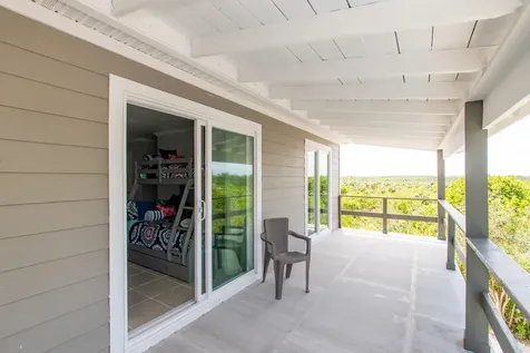 4 Migrate Beach Chalet Eleuthera BS