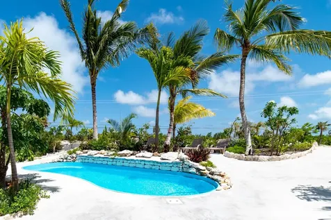 4 Migrate Beach Chalet Eleuthera BS