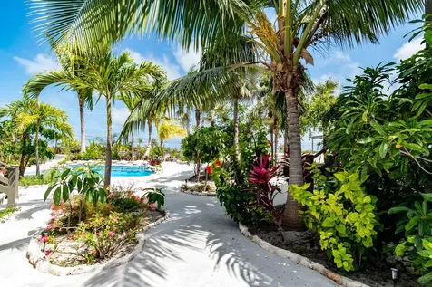 4 Migrate Beach Chalet Eleuthera BS