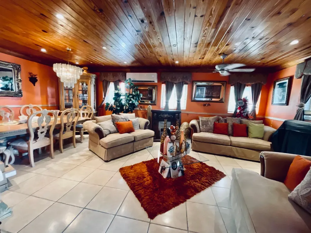 Hosta Close Tropical Gard New Providence Paradise Island BS