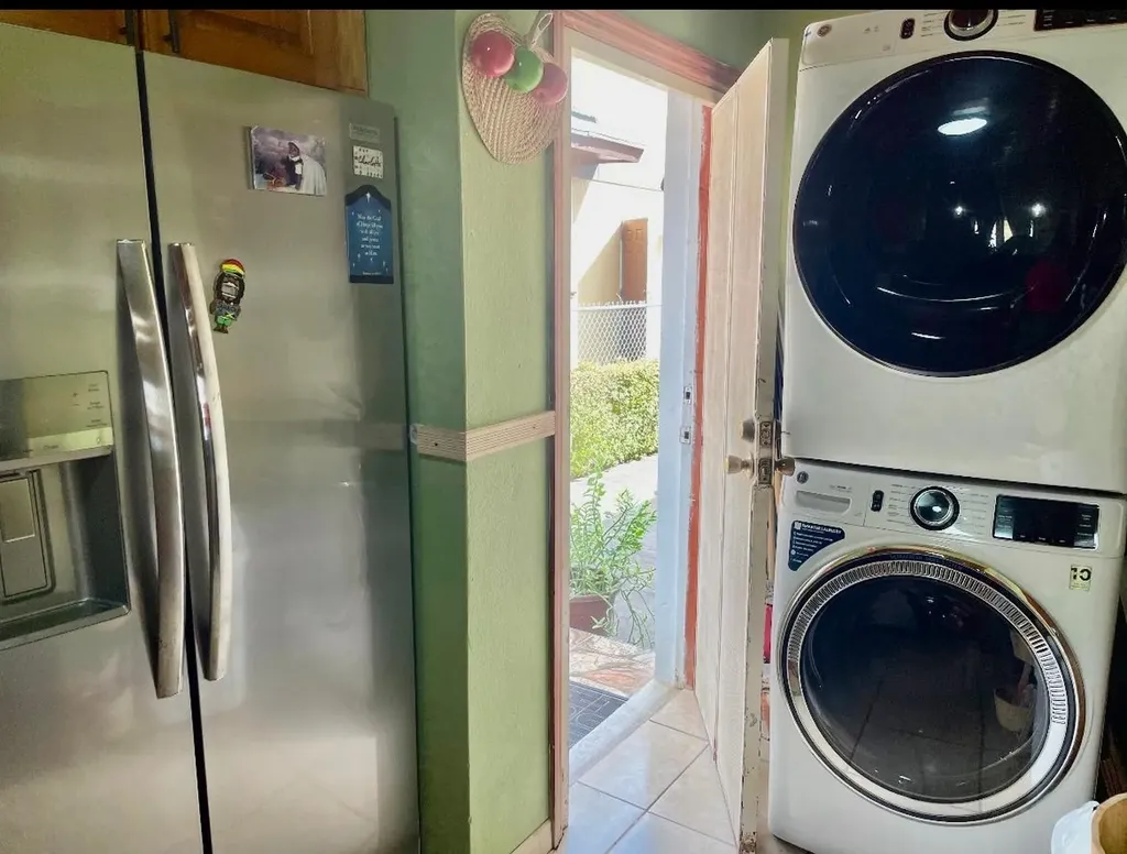 Hosta Close Tropical Gard New Providence Paradise Island BS