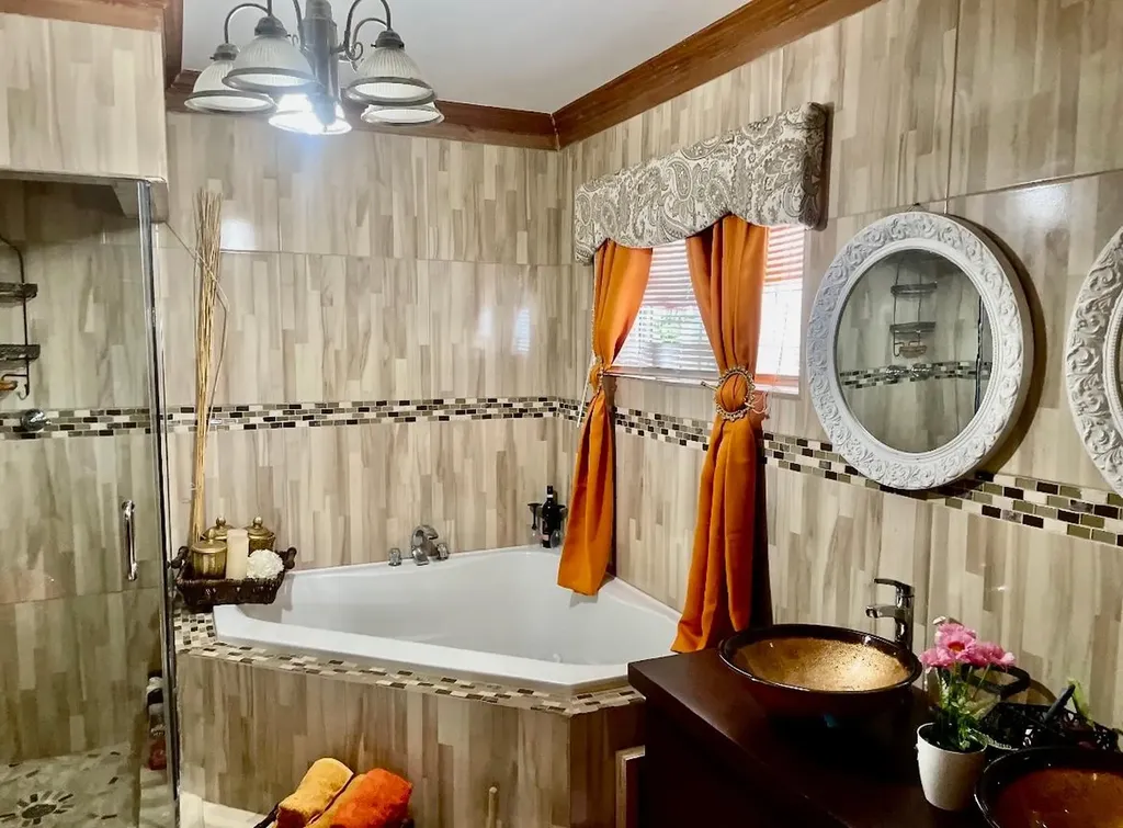 Hosta Close Tropical Gard New Providence Paradise Island BS