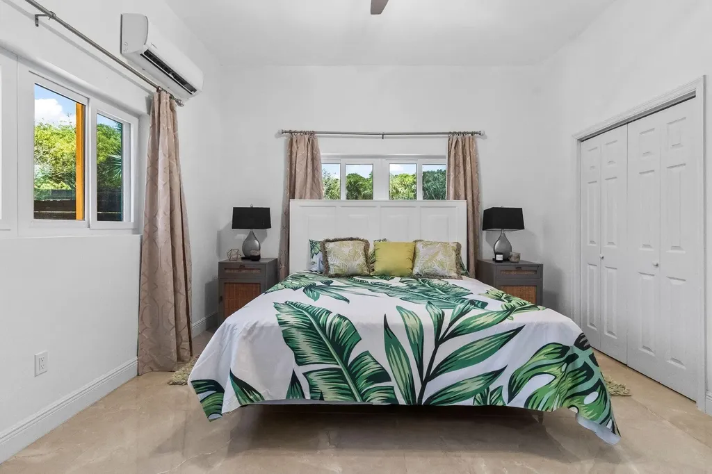 Wandering Shore Drive Eleuthera BS