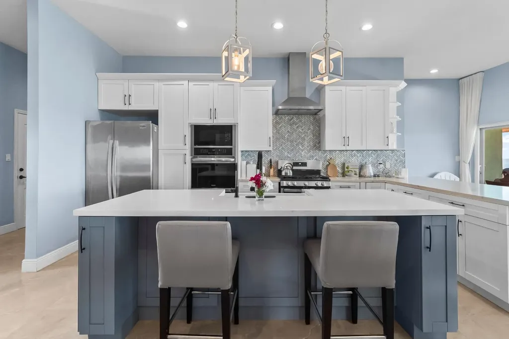 Wandering Shore Drive Eleuthera BS