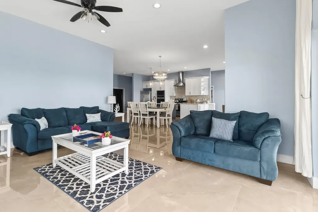 Wandering Shore Drive Eleuthera BS