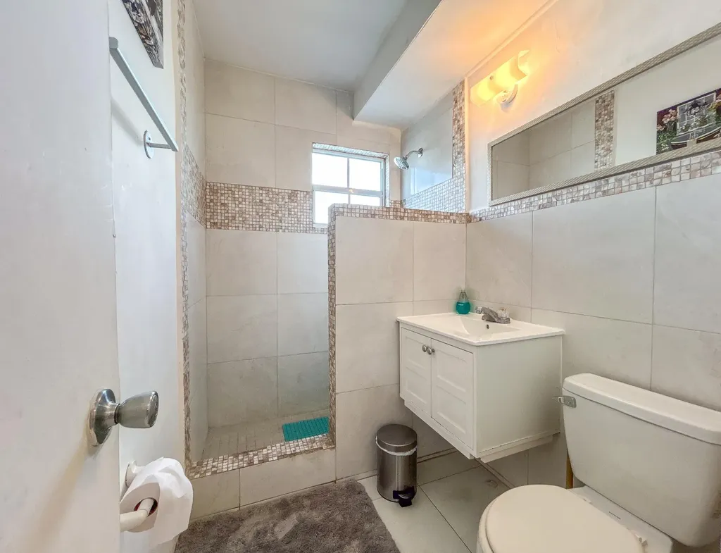 Town Court New Providence Paradise Island BS