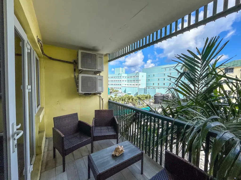 Town Court New Providence Paradise Island BS