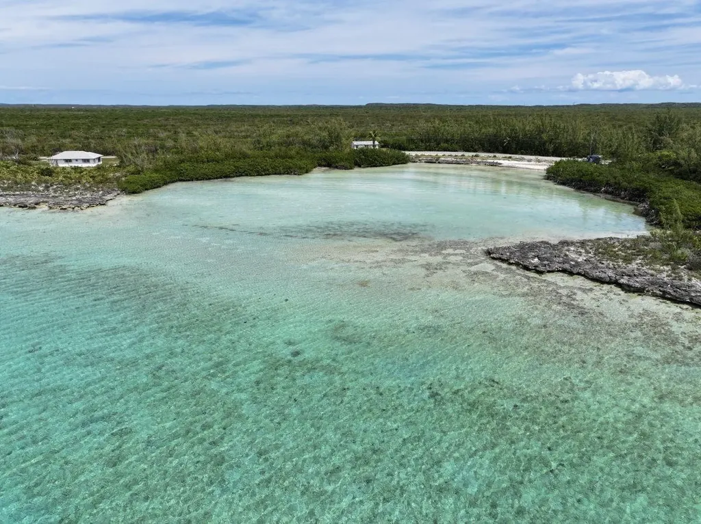 6 Acres Doctor's Creek Long Island BS