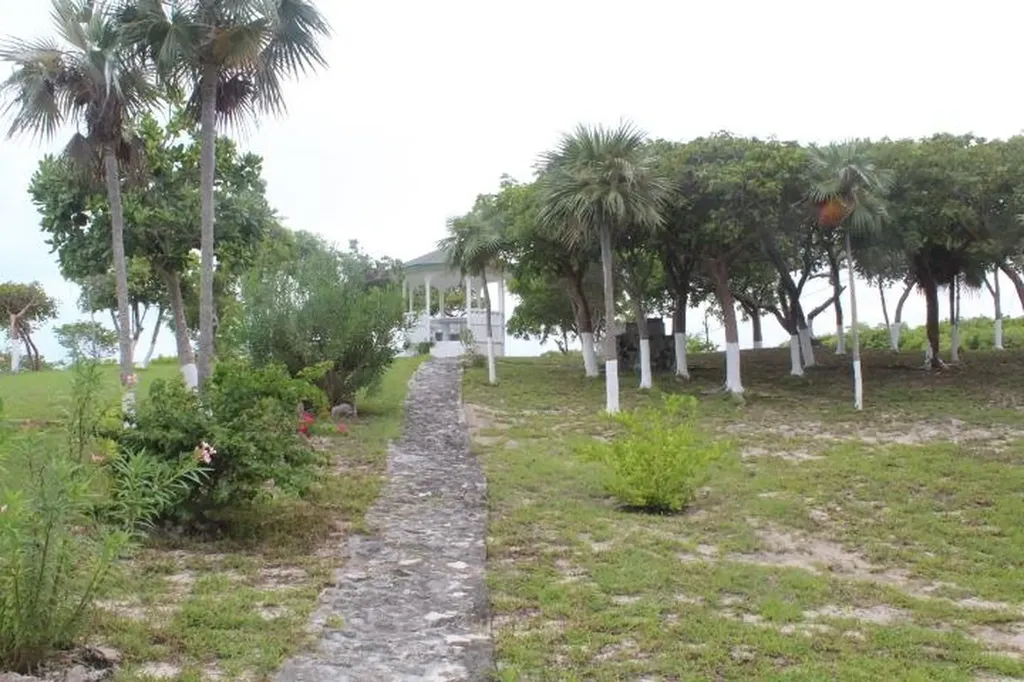 Stella Maris Lot# 94 Long Island BS