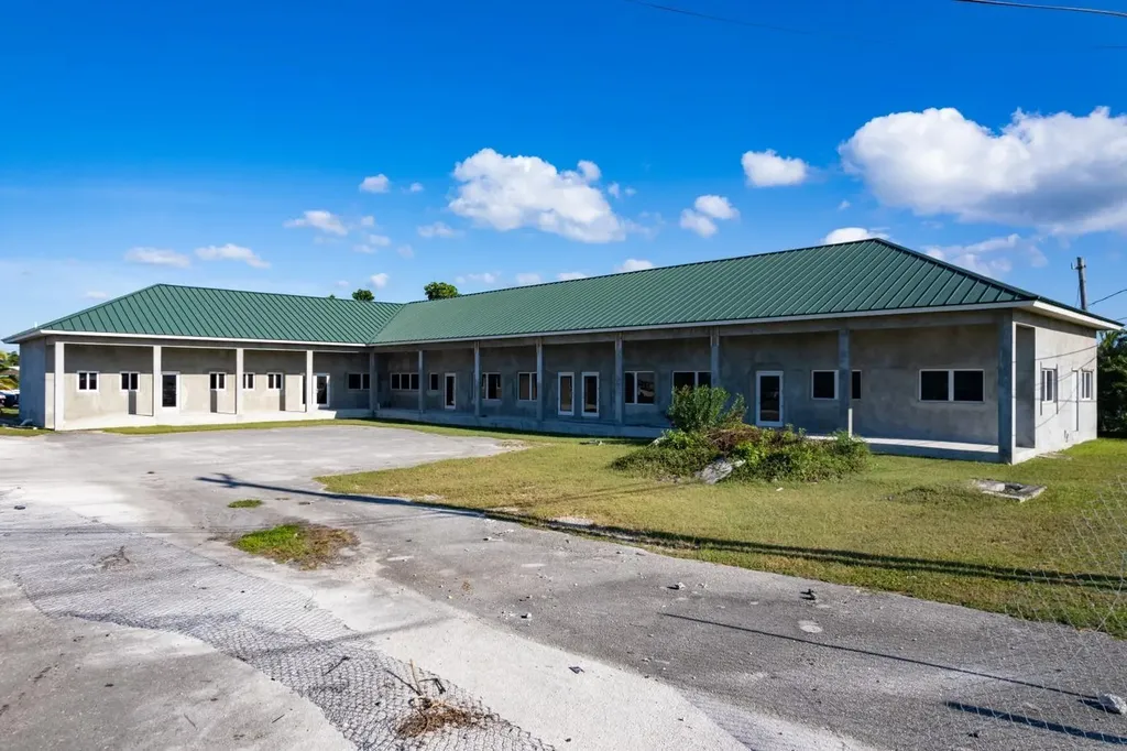 Coral Road & Ponce De Leo Grand Bahama Freeport BS