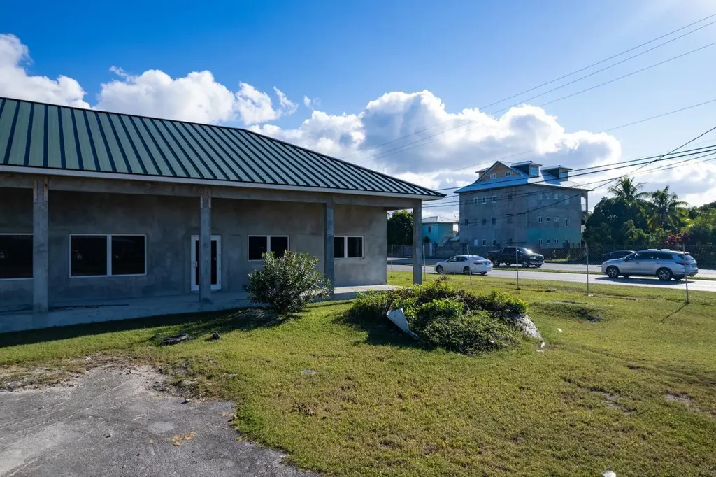 Coral Road & Ponce De Leo Grand Bahama Freeport BS