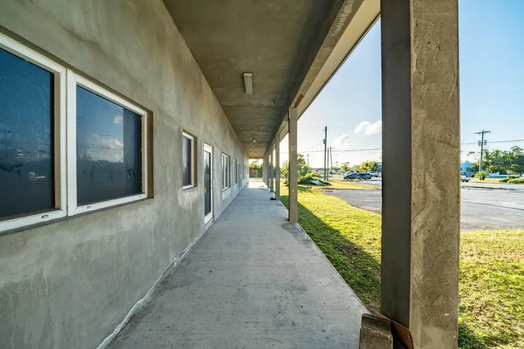 Coral Road & Ponce De Leo Grand Bahama Freeport BS