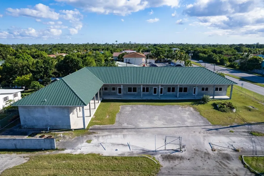 Coral Road & Ponce De Leo Grand Bahama Freeport BS