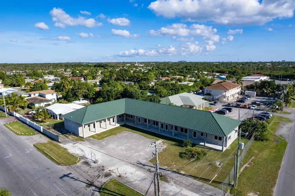 Coral Road & Ponce De Leo Grand Bahama Freeport BS