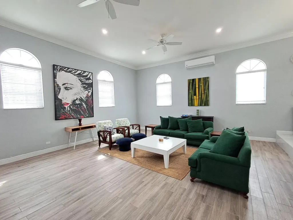 Twynam Heights Subdv New Providence Paradise Island BS