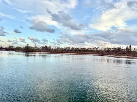 82 Debden Close Grand Bahama Freeport BS