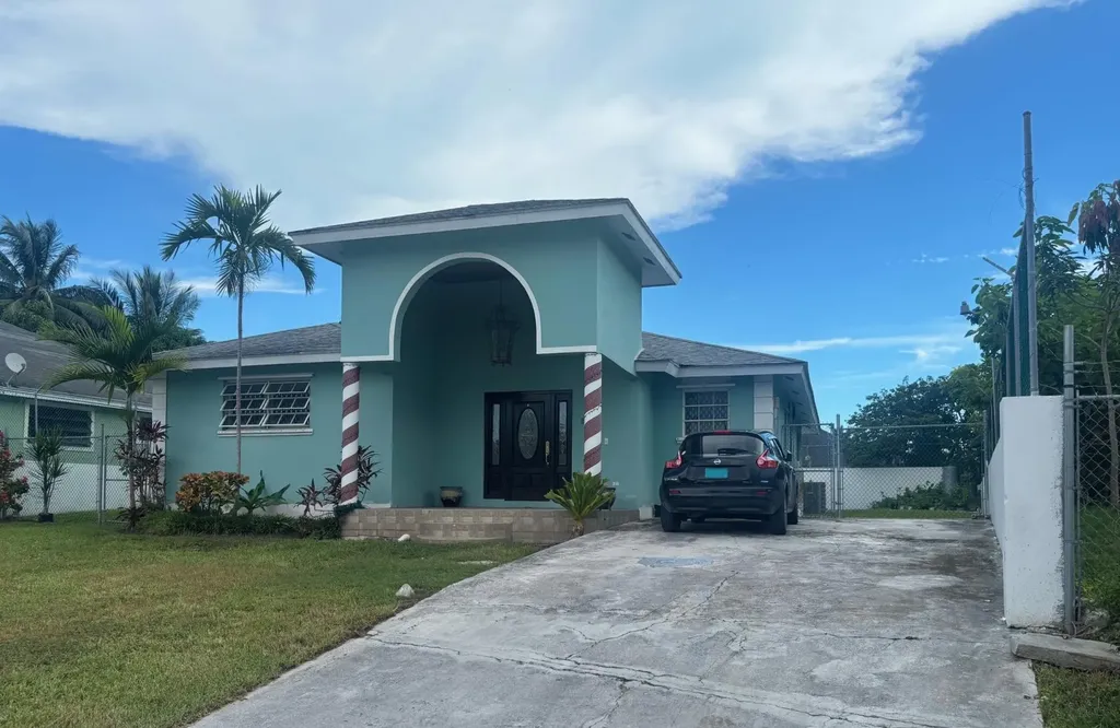 New Providence Paradise Island BS, Eastwood