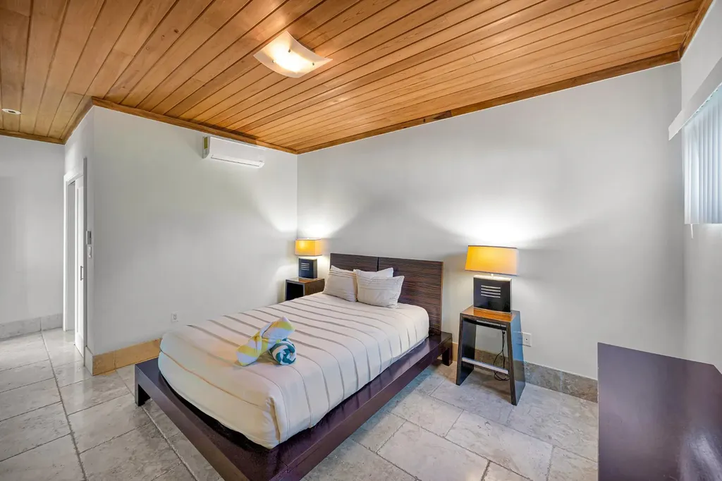 Sky Beach 29 Eleuthera BS