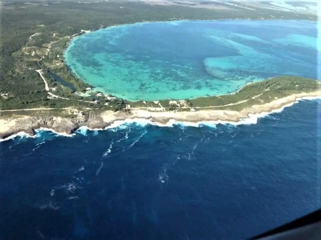 Whale Point Eleuthera BS