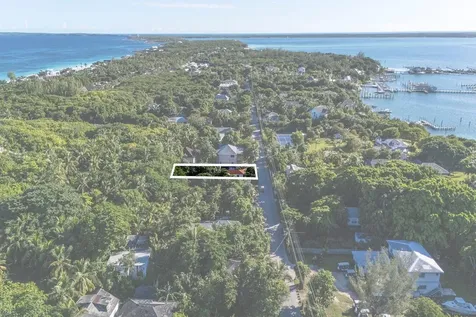 Lot 43 Eleuthera BS