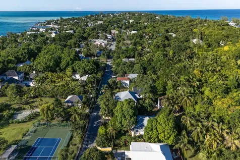 Lot 43 Eleuthera BS