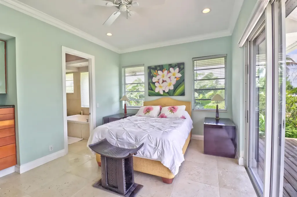 Tip Sea Too Abaco BS