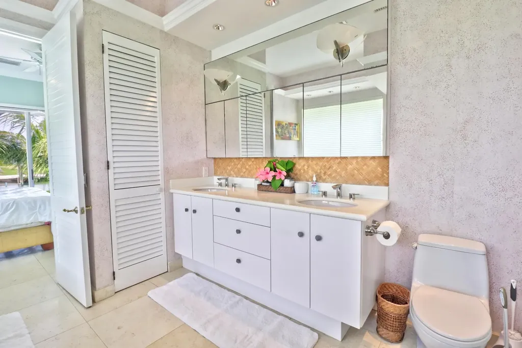 Tip Sea Too Abaco BS